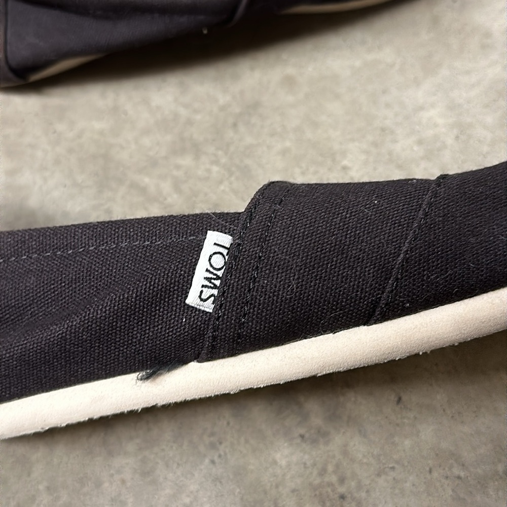 CLASSIC TOMS - Picture 5 of 7